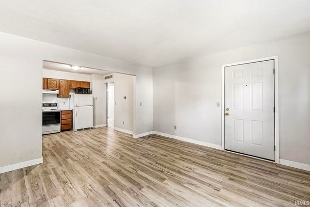 1728 C-1 Manor Haus Court, Goshen, IN 46526