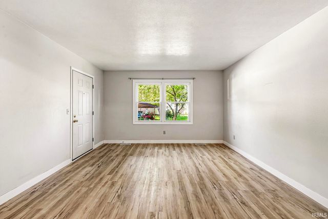 1728 C-1 Manor Haus Court, Goshen, IN 46526