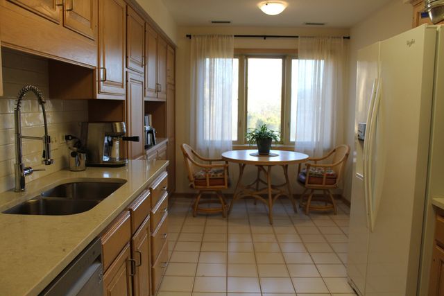 1000 Deerfield Road 304, Highland Park, IL 60035