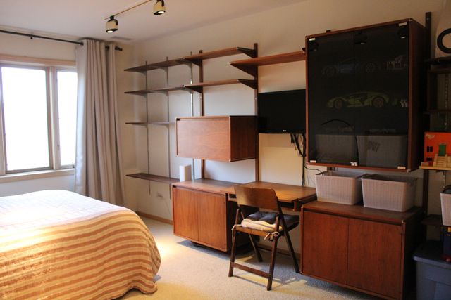 1000 Deerfield Road 304, Highland Park, IL 60035