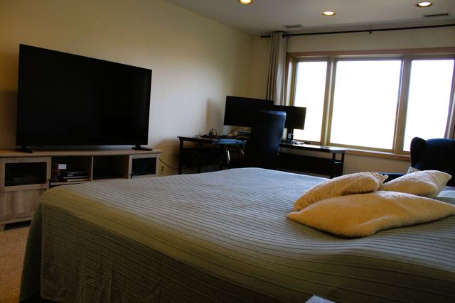 1000 Deerfield Road 304, Highland Park, IL 60035