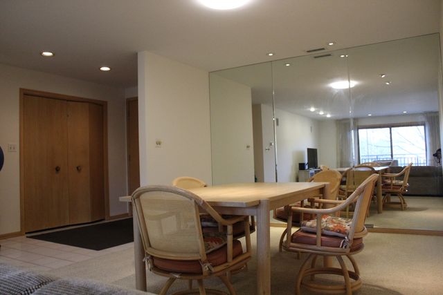 1000 Deerfield Road 304, Highland Park, IL 60035