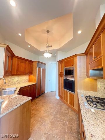 2777 Paradise Road 205, Las Vegas, NV 89109