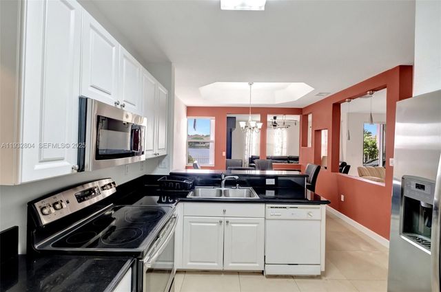 11160 NW 73rd St 0, Doral, FL 33178