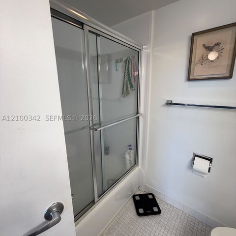 17 Royal Palm Way 6040, Boca Raton, FL 33432