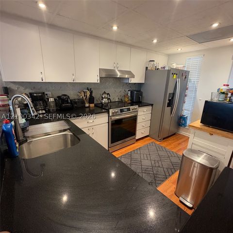 17 Royal Palm Way 6040, Boca Raton, FL 33432