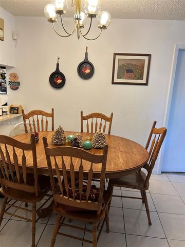 9710 Hammocks Blvd 204-31, Miami, FL 33196