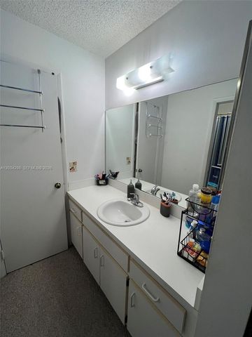 9710 Hammocks Blvd 204-31, Miami, FL 33196