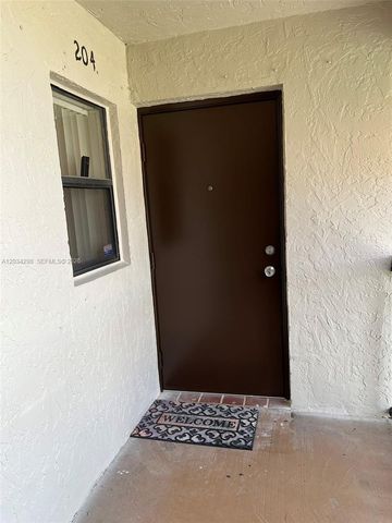 9710 Hammocks Blvd 204-31, Miami, FL 33196
