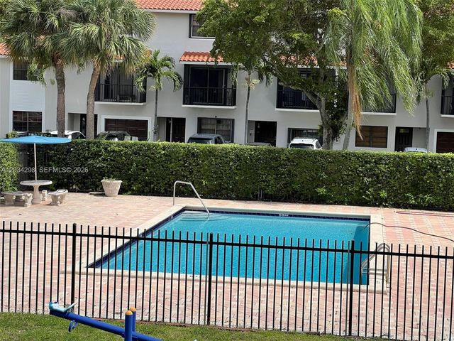 9710 Hammocks Blvd 204-31, Miami, FL 33196
