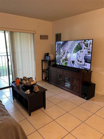 9710 Hammocks Blvd 204-31, Miami, FL 33196
