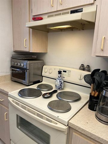 9710 Hammocks Blvd 204-31, Miami, FL 33196