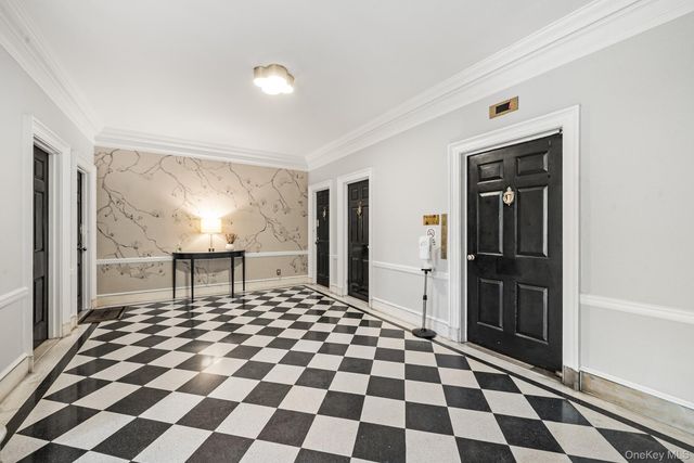 68-10 108th Street 1D, Forest Hills, NY 11375