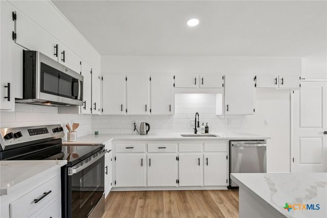 3304 Brookbend Drive, Killeen, TX 76543