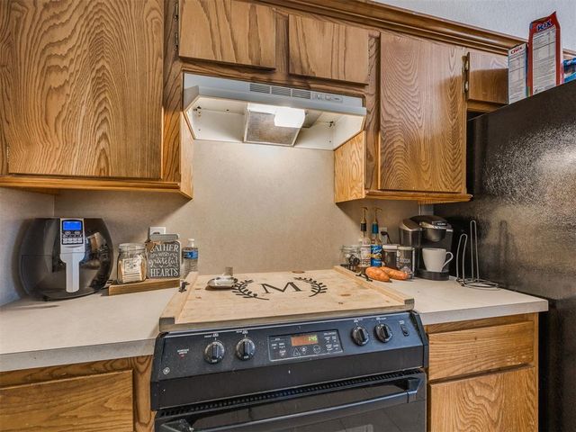 12320 NW 4th Street, Yukon, OK 73099