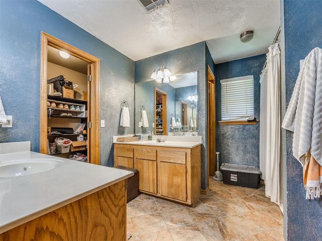 12320 NW 4th Street, Yukon, OK 73099