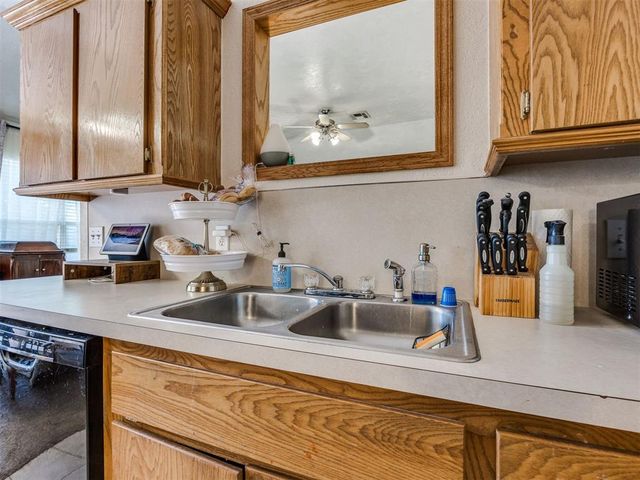 12320 NW 4th Street, Yukon, OK 73099