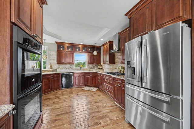 2366 N Fort Thomas Avenue, Fort Thomas, KY 41075
