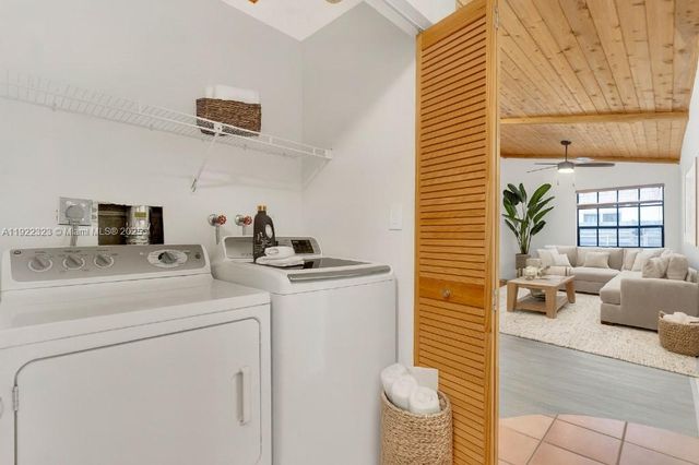 15512 SW 142nd Ct, Miami, FL 33177