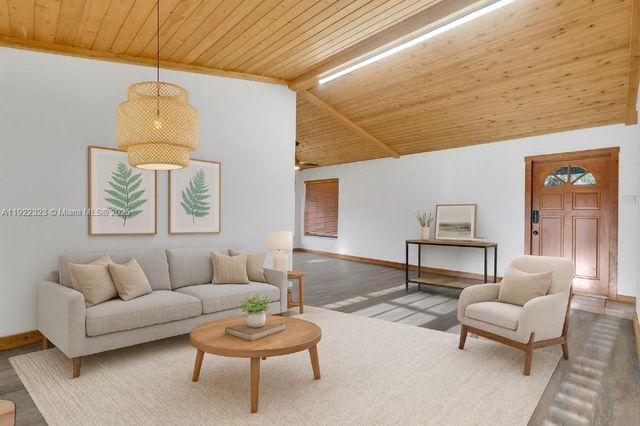 15512 SW 142nd Ct, Miami, FL 33177