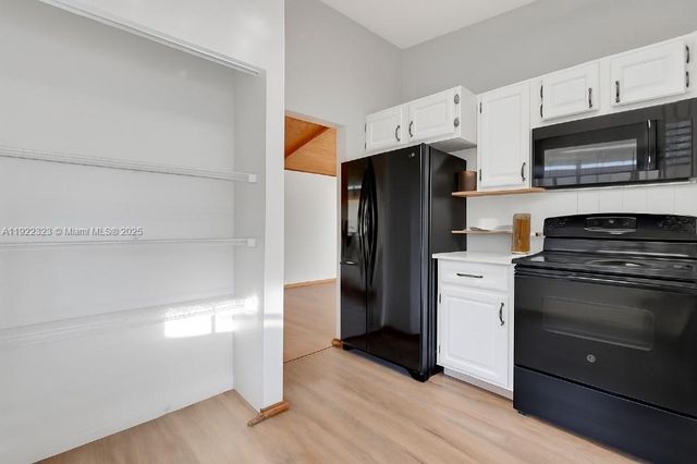 15512 SW 142nd Ct, Miami, FL 33177