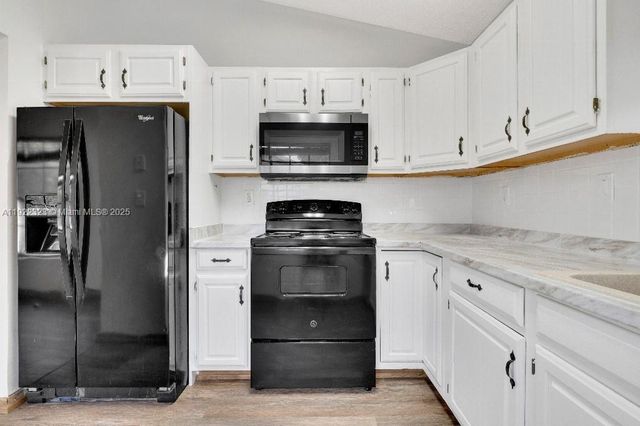 15512 SW 142nd Ct, Miami, FL 33177