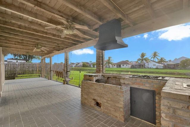 15512 SW 142nd Ct, Miami, FL 33177