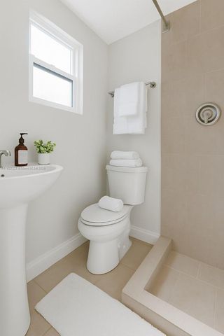 15512 SW 142nd Ct, Miami, FL 33177