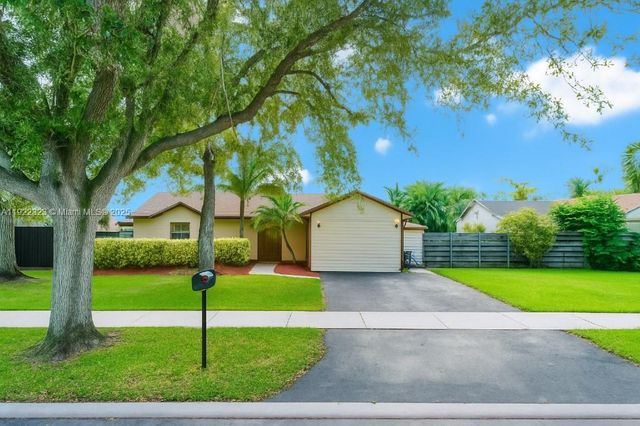 15512 SW 142nd Ct, Miami, FL 33177