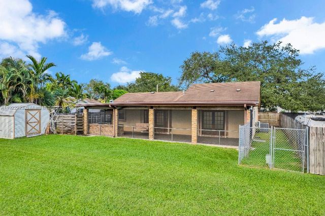 15512 SW 142nd Ct, Miami, FL 33177