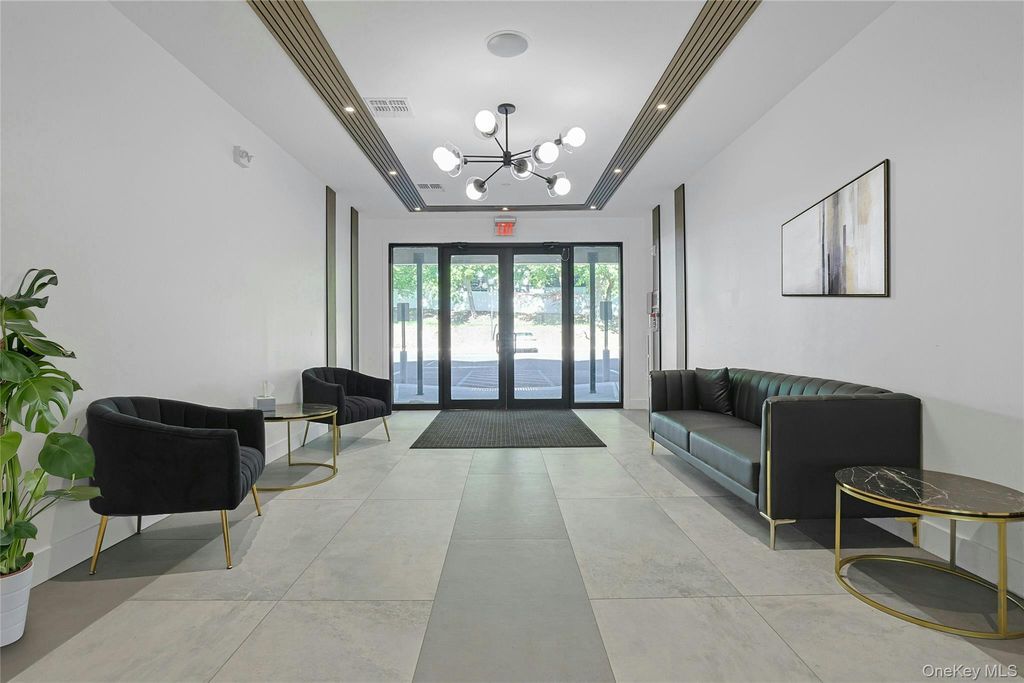 962 S Route 9W 304, Congers, NY 10920