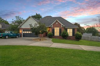 100 Country Club Dr, Fayetteville, TN 37334