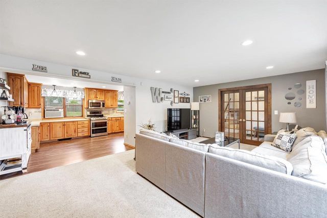 495 EDELWEISS DRIVE, Green Bay, WI 54302