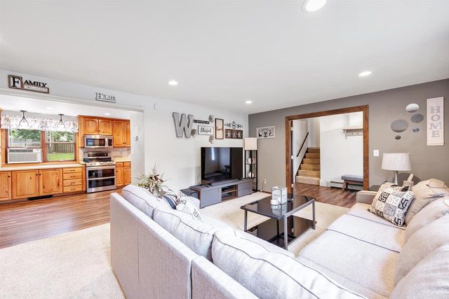 495 EDELWEISS DRIVE, Green Bay, WI 54302