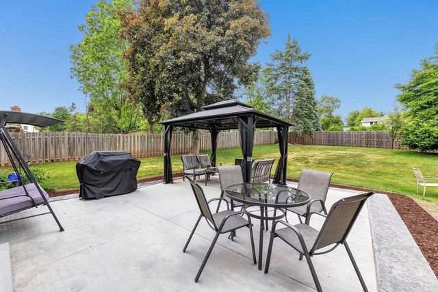 495 EDELWEISS DRIVE, Green Bay, WI 54302