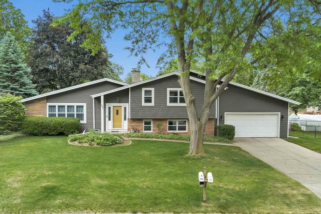 495 EDELWEISS DRIVE, Green Bay, WI 54302