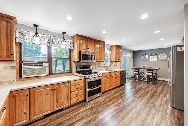 495 EDELWEISS DRIVE, Green Bay, WI 54302