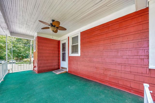 1052 Delhi Avenue, Cincinnati, OH 45204