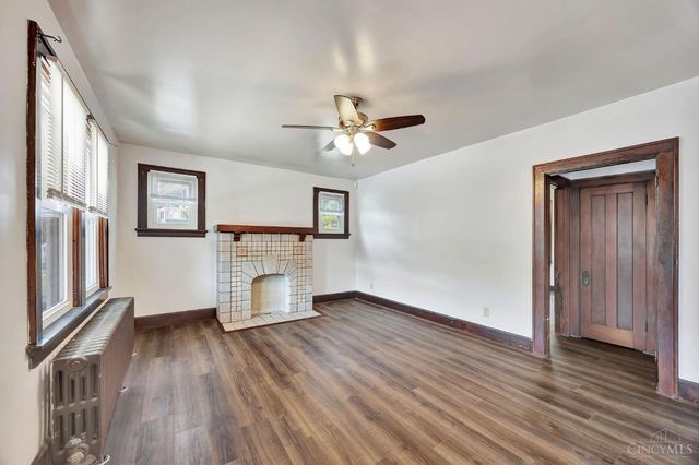 1052 Delhi Avenue, Cincinnati, OH 45204