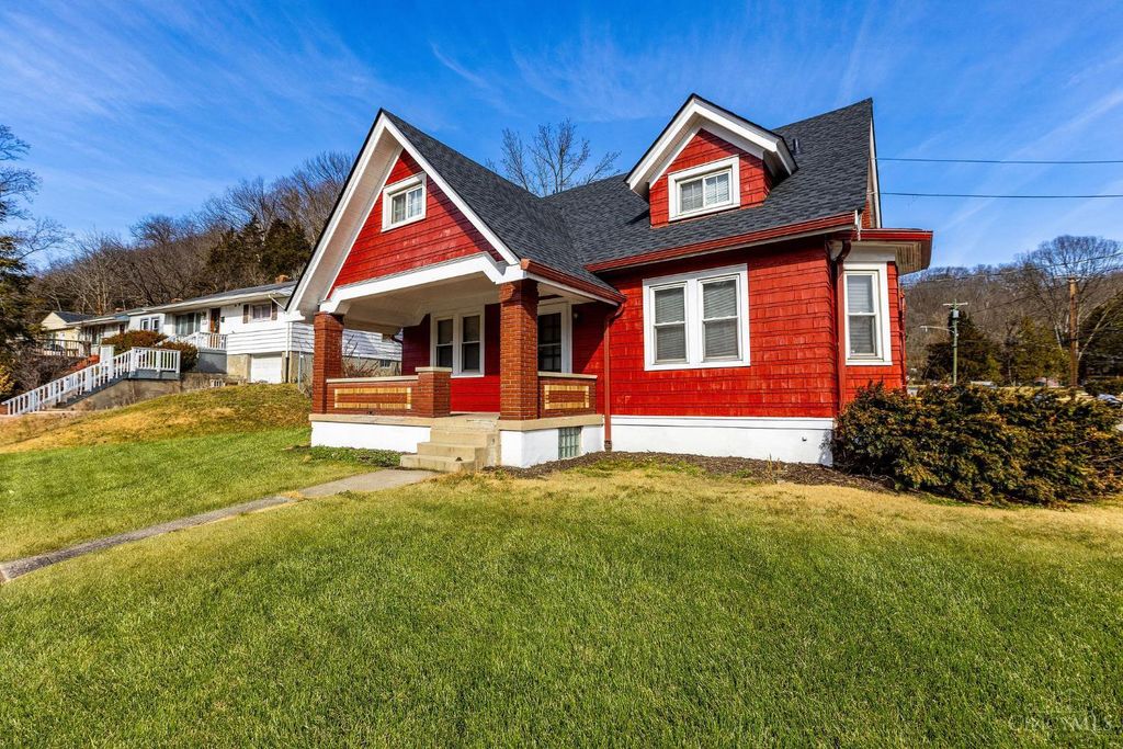 1052 Delhi Avenue, Cincinnati, OH 45204