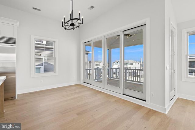 352 N 5TH ST, Surf City, NJ 08008