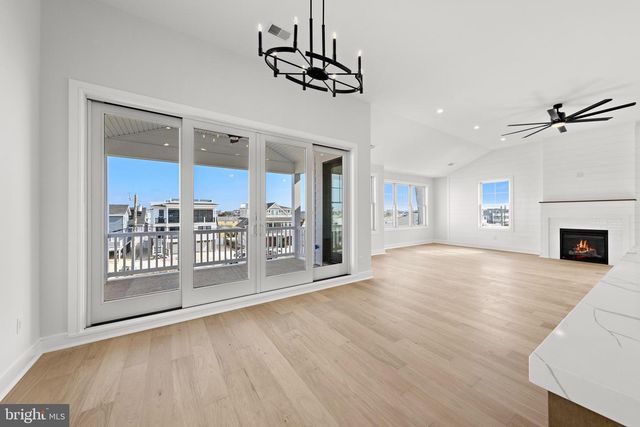 352 N 5TH ST, Surf City, NJ 08008