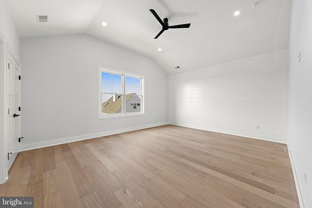 352 N 5TH ST, Surf City, NJ 08008