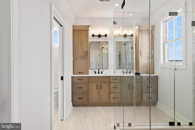 352 N 5TH ST, Surf City, NJ 08008