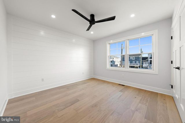 352 N 5TH ST, Surf City, NJ 08008