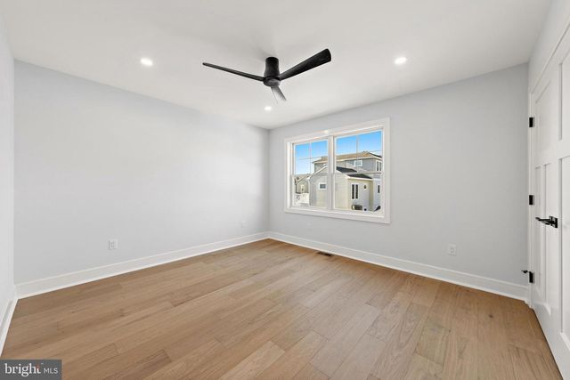 352 N 5TH ST, Surf City, NJ 08008