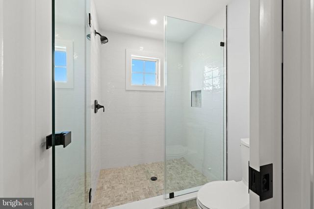 352 N 5TH ST, Surf City, NJ 08008