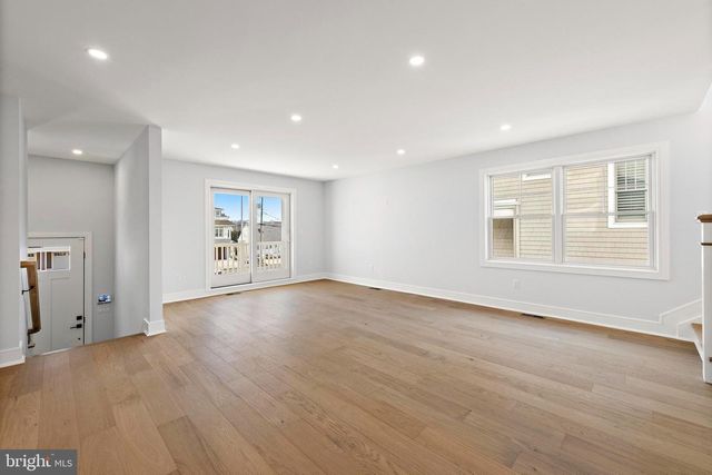 352 N 5TH ST, Surf City, NJ 08008