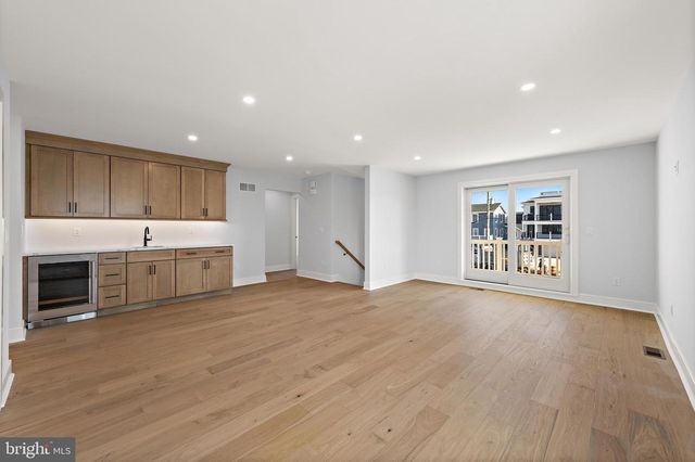 352 N 5TH ST, Surf City, NJ 08008