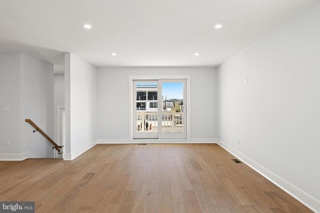 352 N 5TH ST, Surf City, NJ 08008